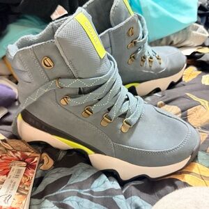 Sorel womensBlue Gray High-Top Boots with Yellow Accent